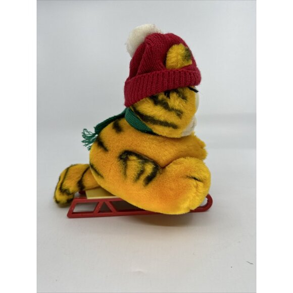 Dakin Garfield Takes The Mountain Vintage Stuffed Plush Sleigh Sled Winter Cat - Picture 2 of 14
